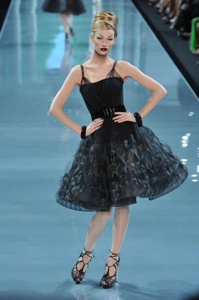 Look 11